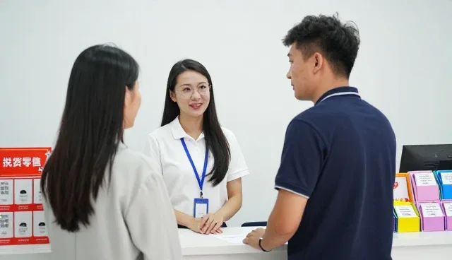 品牌代理智能办公设备常见问题及应对策略